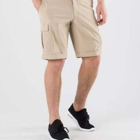 Oakley Other - Oakley Men's Safari Hybrid Cargo Shorts Size 32